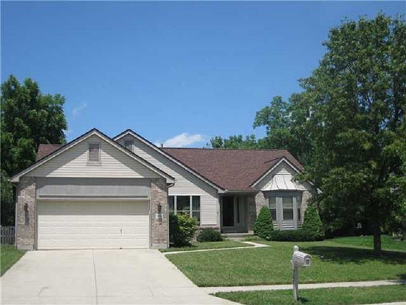 1st image of 906 Thayer Dr