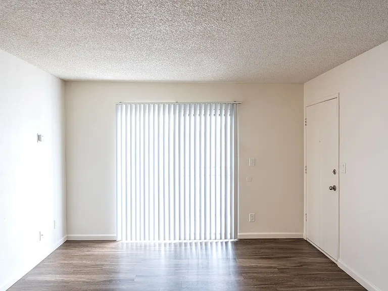 1032 Beryl St #2 — Photo 4
