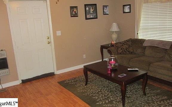 5th image of 117 Cedar Creek Dr