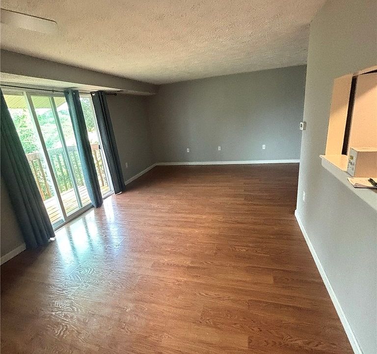 1st image of 27512 Evergreen Run