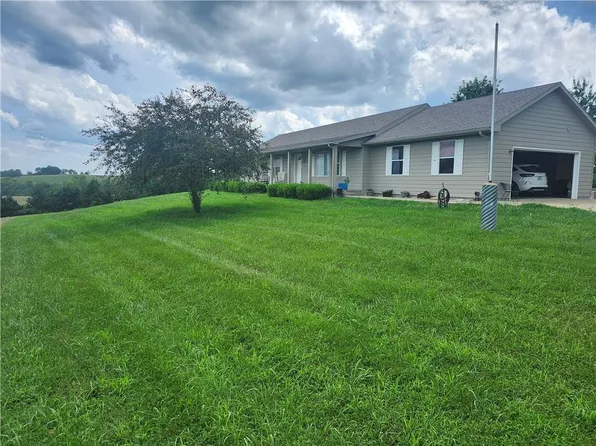 30422 Crescent Hill Rd, Paola, KS 66071