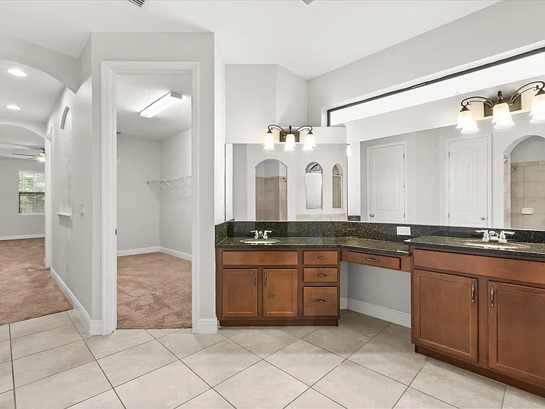 224 Volterra Way — Photo 31