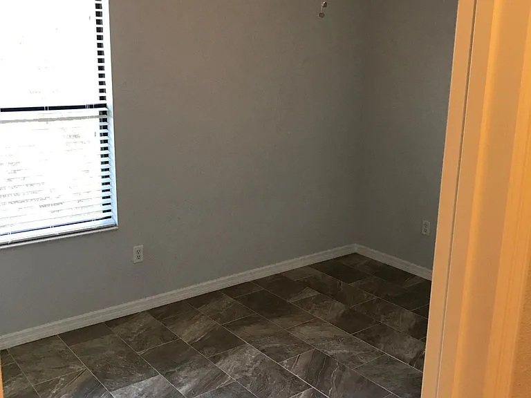 7231 Hamilton Rd — Photo 9
