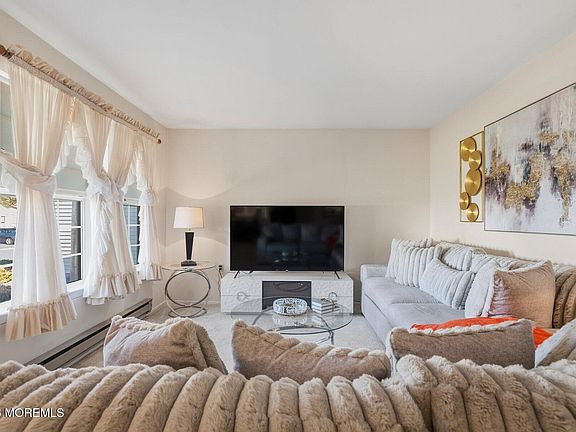 5th image of 7 C Amherst Road #64