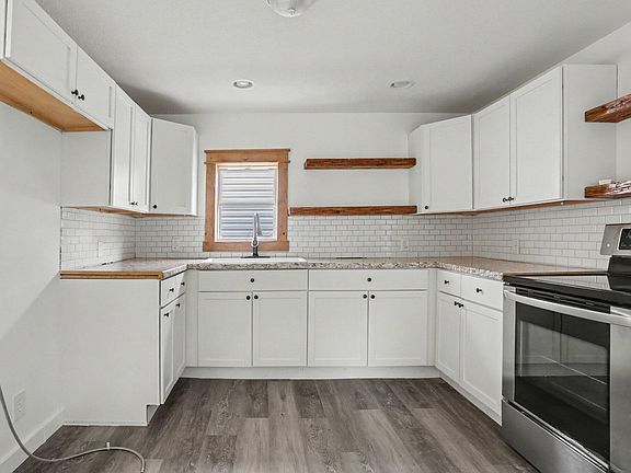 2nd image of 7 E Vine St