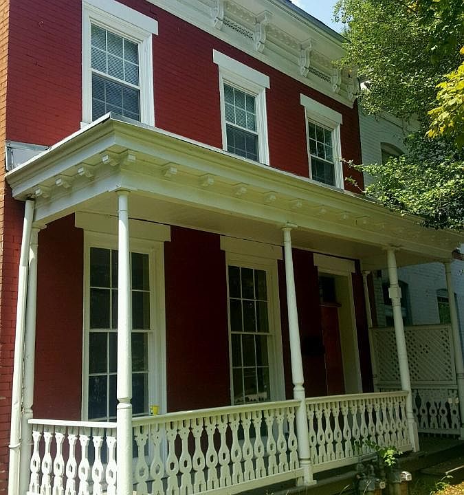 1st image of 230 S Laurel St