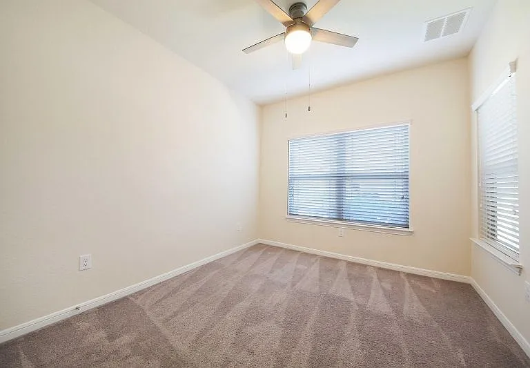 14002 Madrigal Ln — Photo 24
