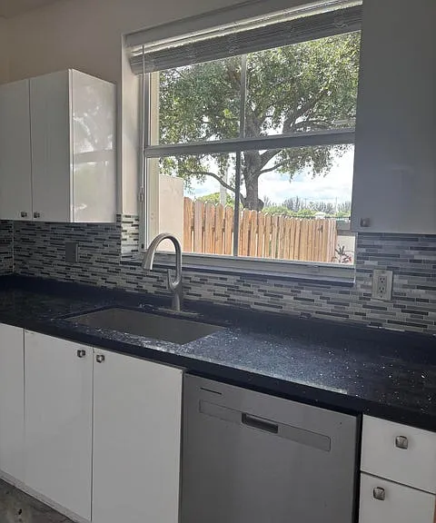 254 Riverwalk Cir #0 — Photo 3