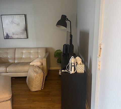 3rd image of 4905 Franklin Blvd APT 1