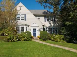 33 Brookside Cir, Bronxville, NY 10708