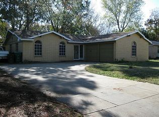 7464 Van Natta Ln, Fort Worth, TX 76112