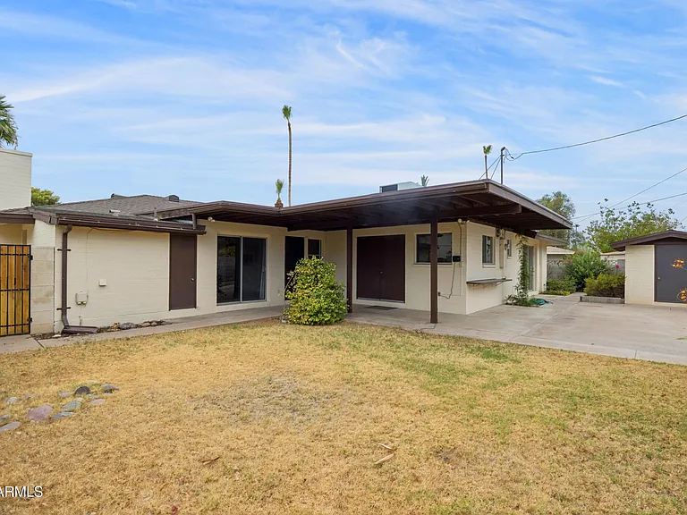 1014 E Balboa Cir — Photo 55
