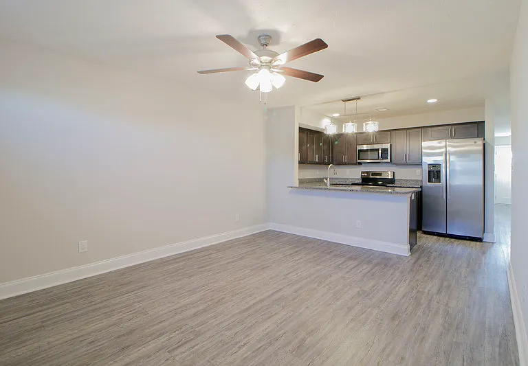 1000-103 Henry Place Blvd — Photo 8