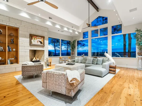 59 Lake Estates Dr, Montgomery, TX 77356