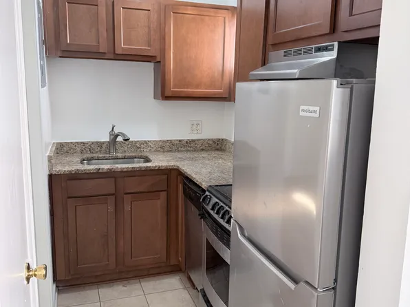 18 S Arthur Ashe Blvd Unit 5, Richmond, VA 23220