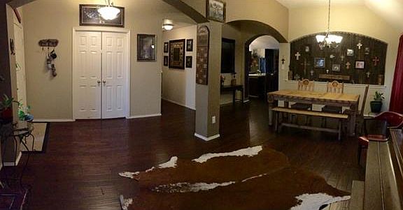 2nd image of 906 Cutting Horse Dr