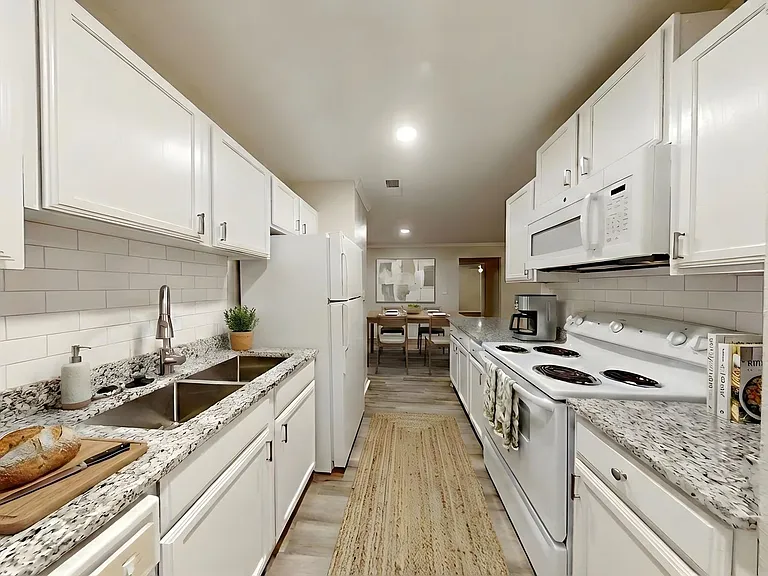 The Augusta at Gruene Garden Apartments — Photo 3