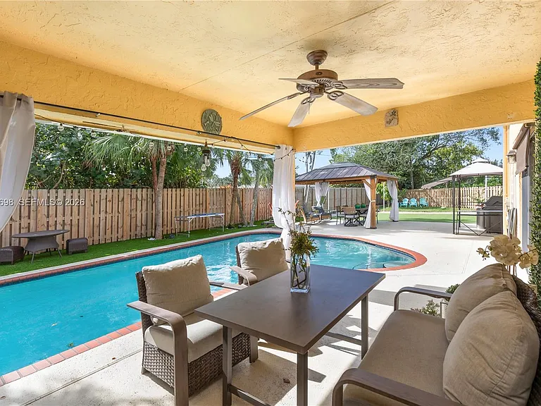 7101 NW 44th Ln — Photo 31
