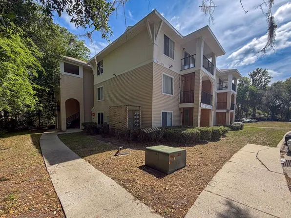3921 SW 34th St APT 301, Gainesville, FL 32608