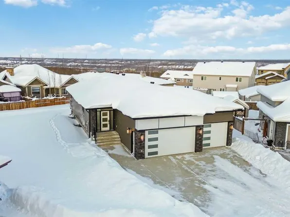 120 SE Beaconview Pl, Fort McMurray, AB T9H 2S6