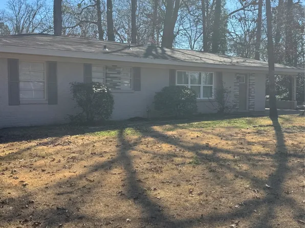 1835 Hill Hedge Dr, Montgomery, AL 36106