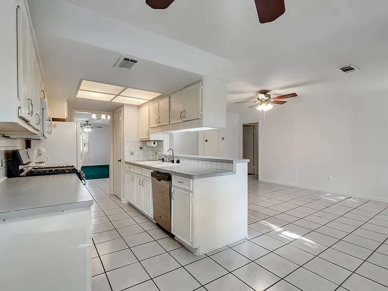 15443 W Willowwind Cir — Photo 11