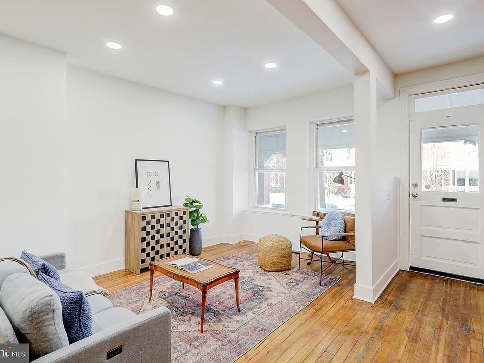218 E Ross St, Lancaster, PA 17602 | Zillow