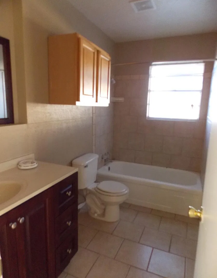 3 bed, 1.5 bath, 1248 sqft, $1,200 — Photo 4