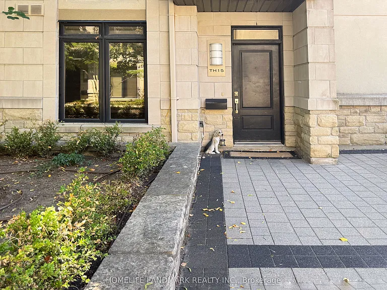7 Oakburn Cres #15 — Photo 2