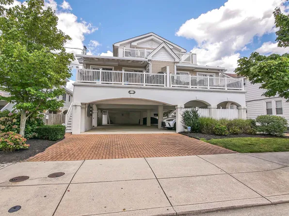 111 N Washington Ave #A, Margate, NJ 08402