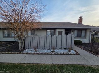 951 Kirkwall Dr, Akron, OH