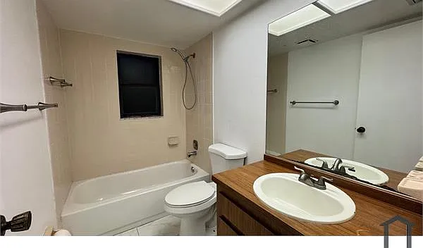 3087 Saint Clair Ave #B — Photo 3
