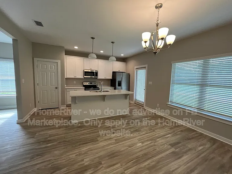 1251 Cater Lee Way — Photo 3
