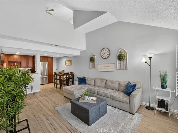 435 W 9th St Unit B3, Upland, CA 91786