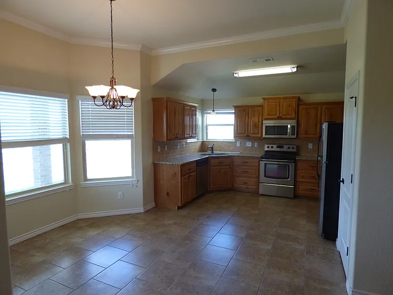 2007 Lindsey Dr — Photo 11