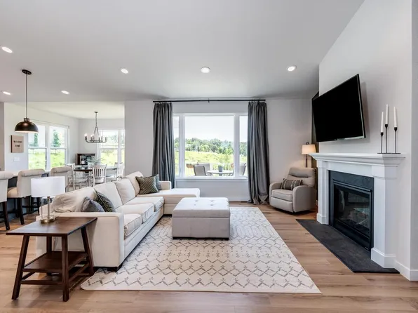 5819 Eagle Prairie Court, Waunakee, WI 53597