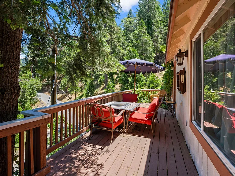24599 Geneva Dr — Photo 27