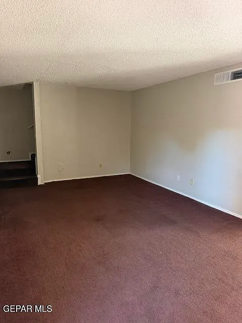 3 bed, 2.5 bath, 648 sqft, $1,200 — Photo 2