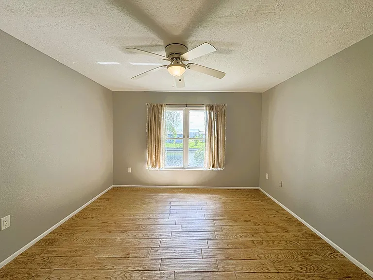 1400 Mineo Dr #10-B — Photo 12