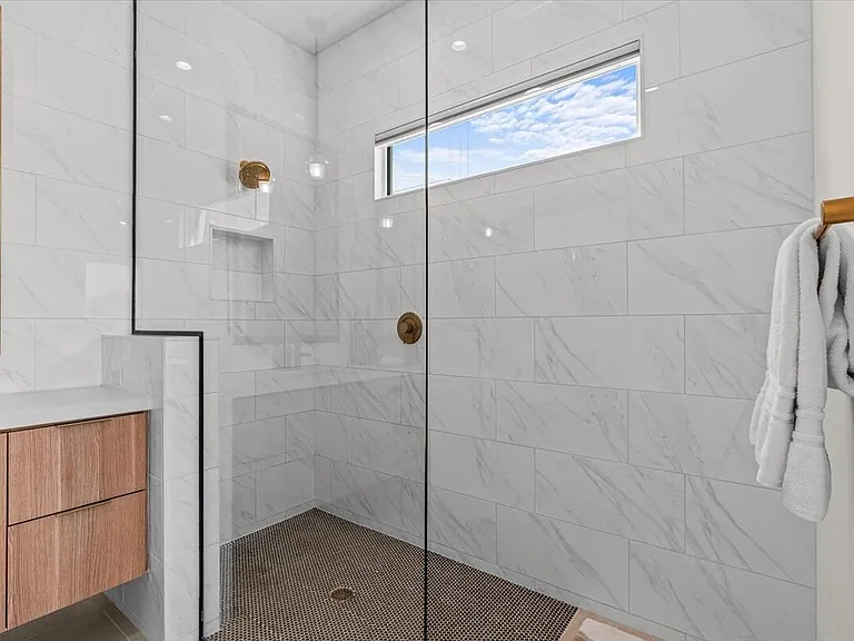 446 Fountain Dr — Photo 25