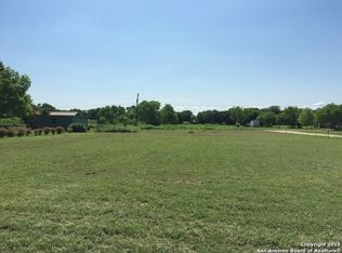 401 Woodlake Dr, Mc Queeney, TX 78123