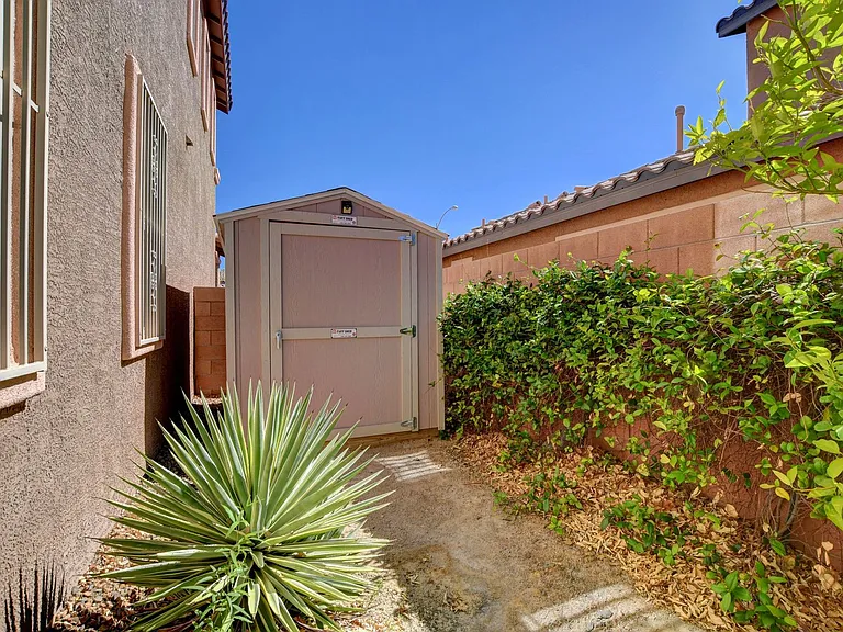 7110 Purple Iris Ave — Photo 26