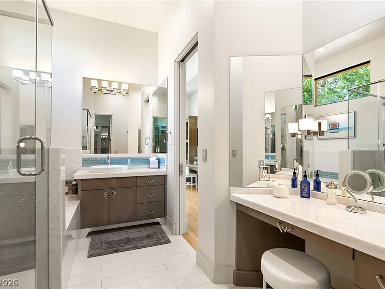 2 Castle Oaks Ct — Photo 25