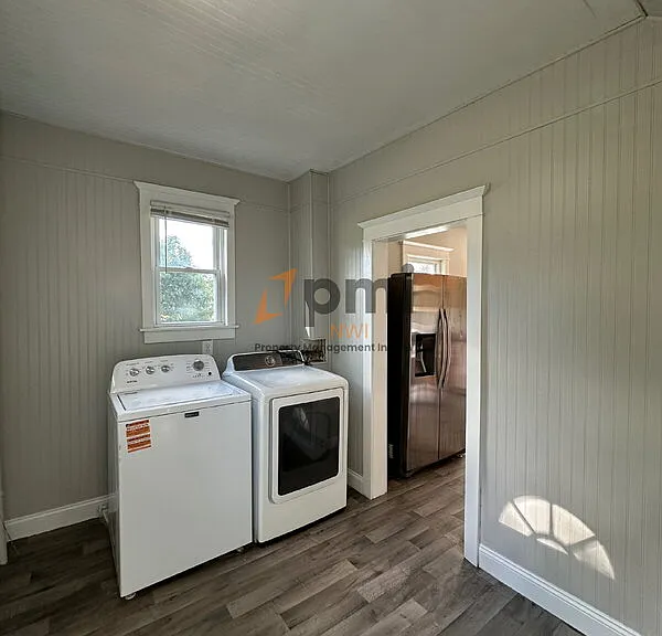 2122 Elston St #A — Photo 6
