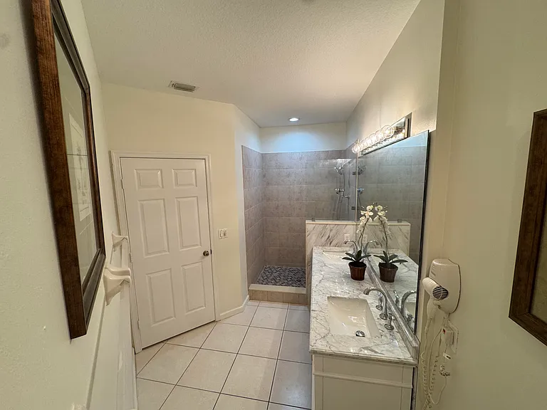 8246 Mulligan Cir — Photo 9