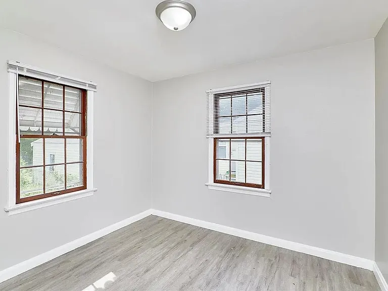 6108 Eaton Dr — Photo 6