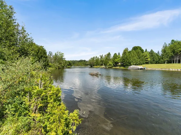 6626 Varonica Ln, Cheboygan, MI 49721