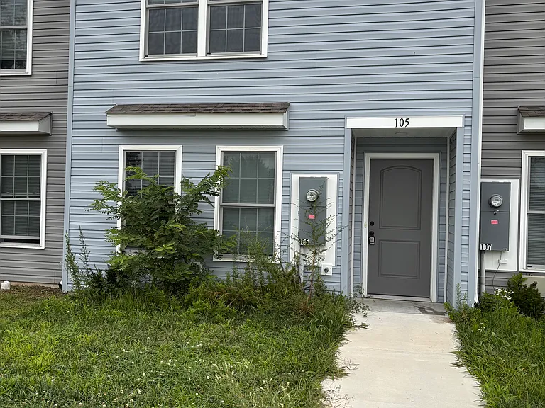 105 Rojan Rd — Photo 1