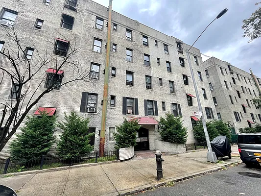 Rented by Compass | media 24