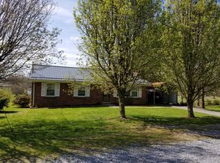 30404 Marcus Dr, Glade Spring, VA 24340